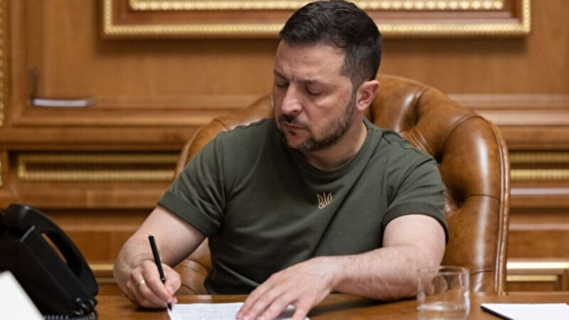 Зеленський збільшив чисельність апарату РНБО