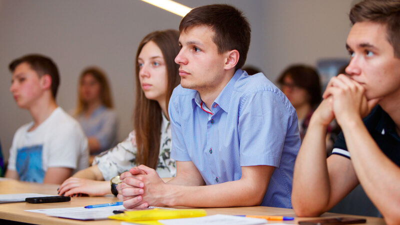 Студентів ще більше: в МОН розвіяли чутки про відтік абітурієнтів за кордон