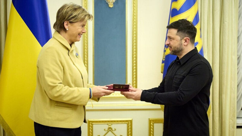 Зеленський відзначив главу МЗС Латвії орденом “За заслуги”