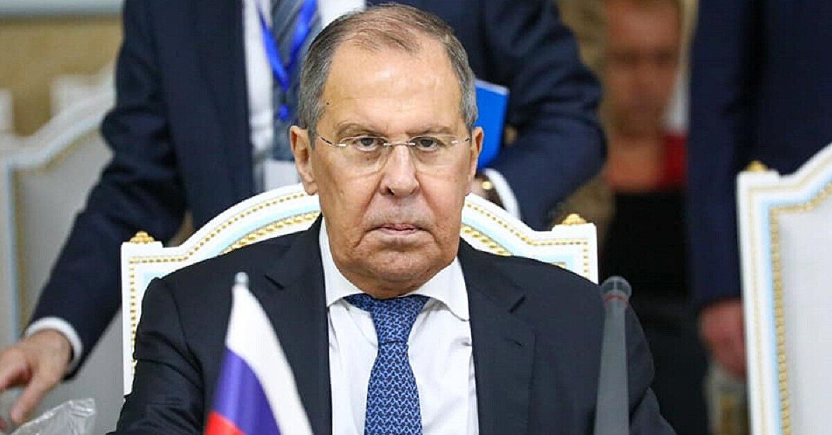 Лавров каже, що Трамп скасував саміт з Путіним “після підкилимних доповідей”