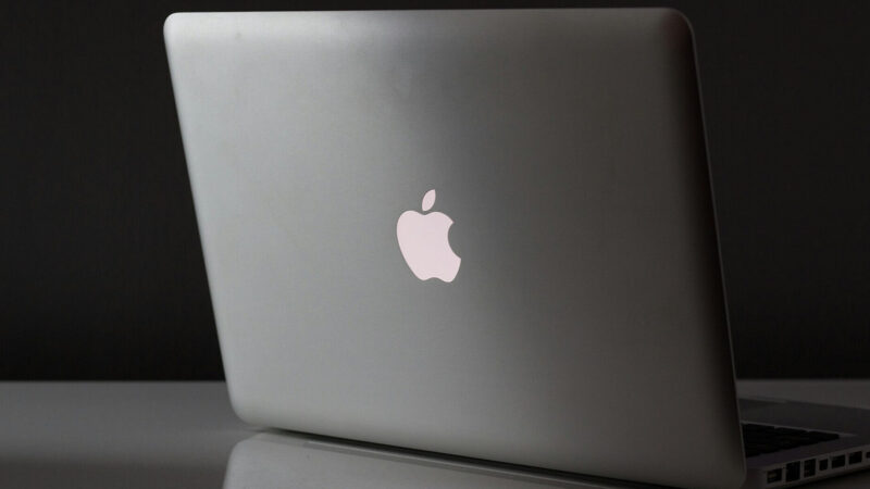 Apple планує вийти на ринок бюджетних ноутбуків – Bloomberg