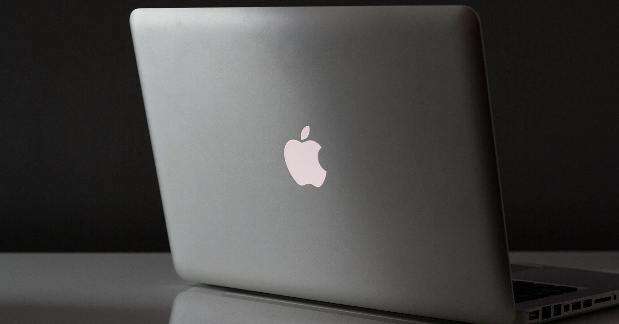 Apple планує вийти на ринок бюджетних ноутбуків – Bloomberg