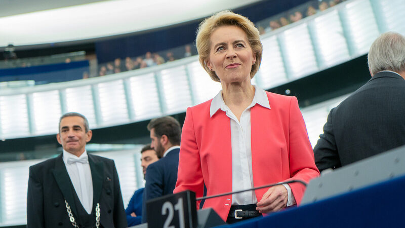 Глава Єврокомісії назвала три обовʼязкові принципи “мирного плану” для України