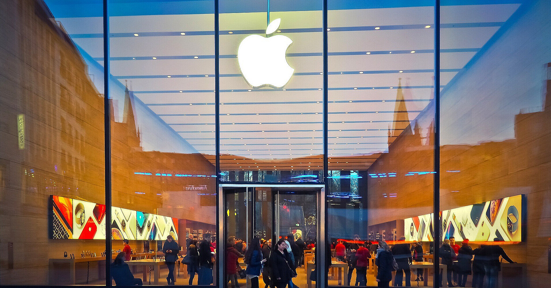Apple планує випустити 15 нових продуктів у 2026 році – журналіст
