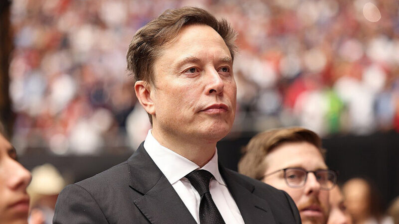 Маск отримає трильйон доларів: акціонери Tesla погодили виплату