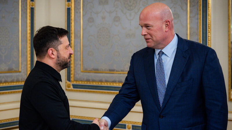 Посол США при НАТО прибув до Києва: Ця безглузда війна має завершитися