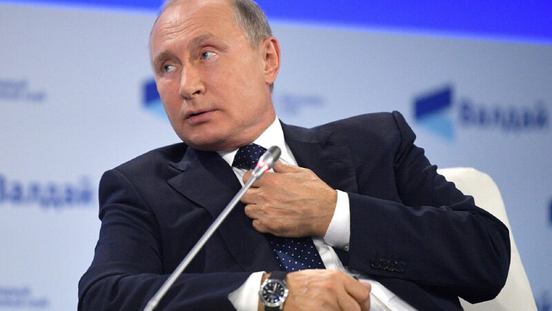 Журналісти розкрили постановочні зустрічі Путіна