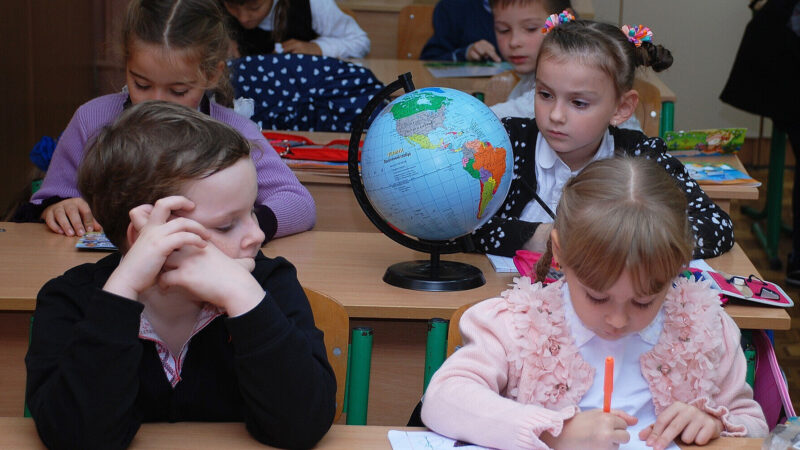 Міносвіти радить школам перенести навчання на червень через відключення електрики