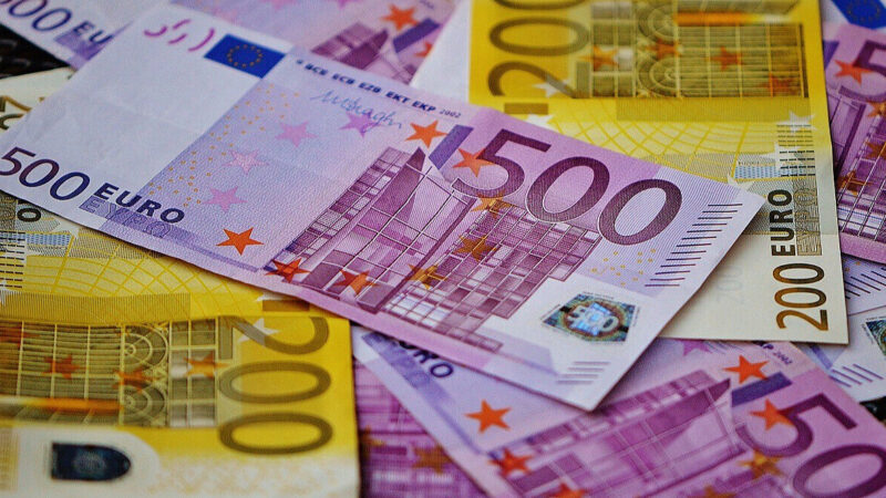 ЄС доплатить Україні 600 млн євро за АРМА, але “оштрафує” за затримку інших реформ