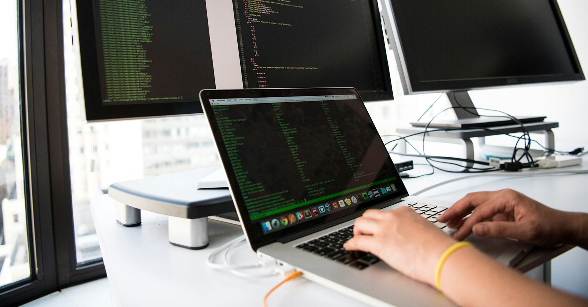 В Україні ФОПи-айтівці все частіше закриваються: за рік – зростання втричі