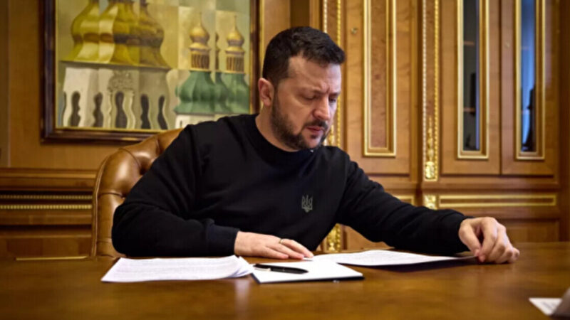 Зеленський затвердив створення в Україні поштового банку