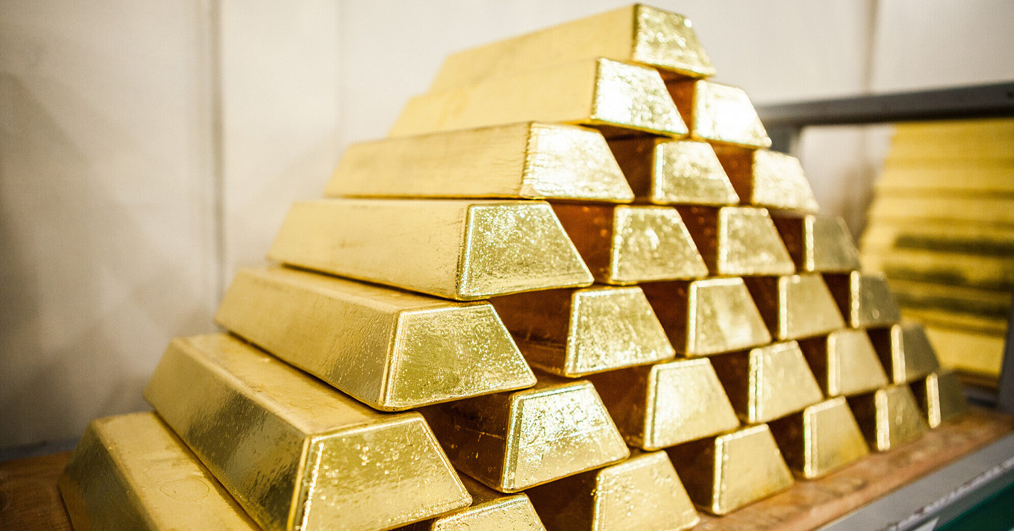 Вартість золота стрімко зростає через плутанину в США та напруженість з Венесуелою