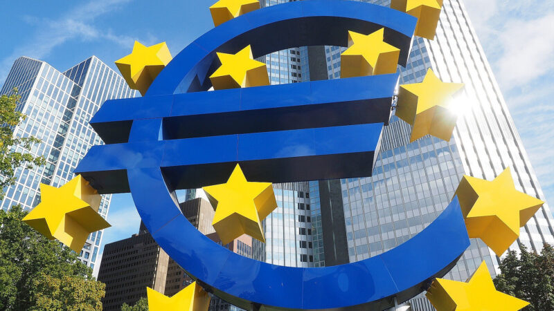 Європейський центробанк: Репараційна позика Україні відповідає міжнародному праву