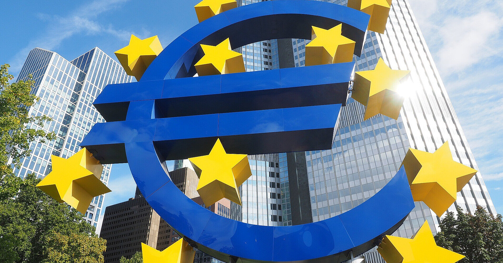 Європейський центробанк: Репараційна позика Україні відповідає міжнародному праву