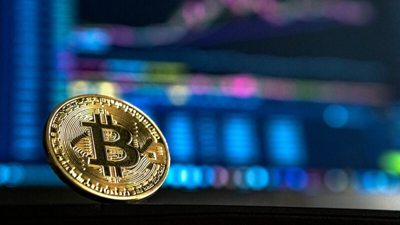 Вартість Bitcoin та інших криптовалют почала зростати – Bloomberg