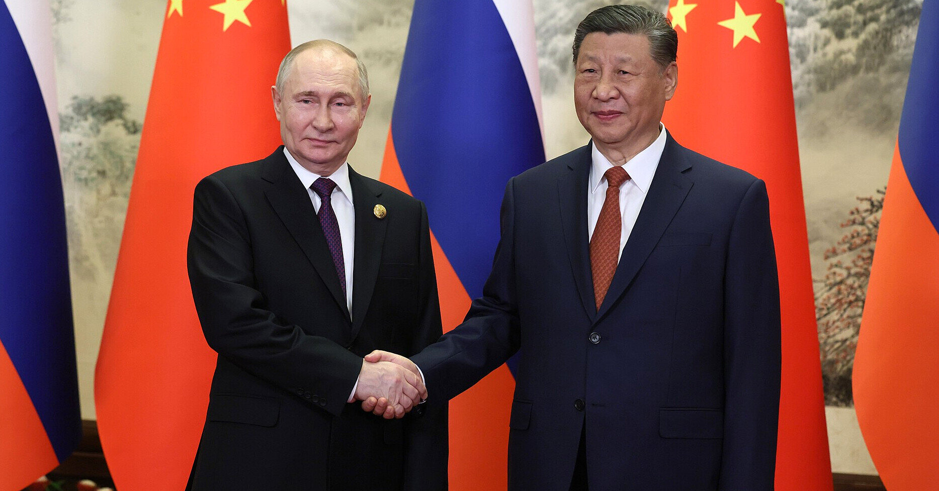 Сі Цзіньпін у новорічному привітанні Путіну запевнив у зміцненні партнерства