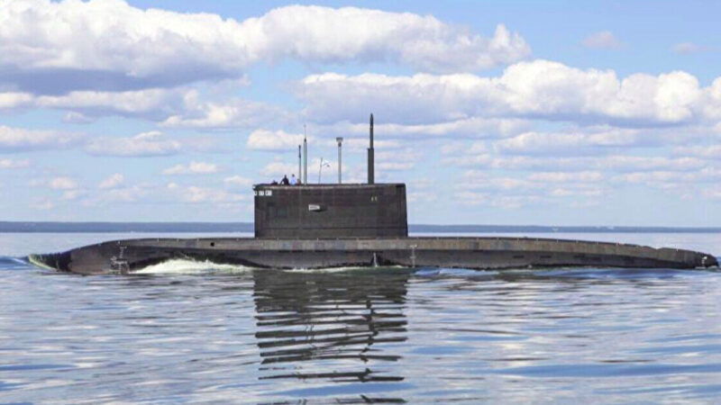 Британський флот супроводив російський підводний човен до Ла-Маншу