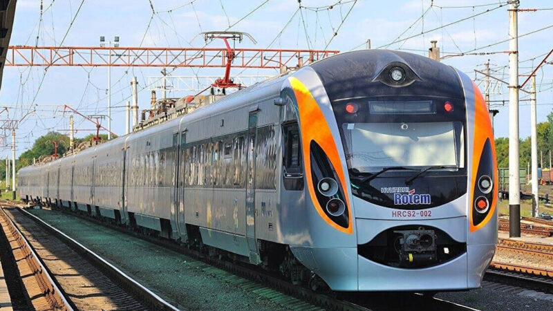 3000 км від “Укрзалізниці”: відомо, скільки українців активували програму та популярні рейси