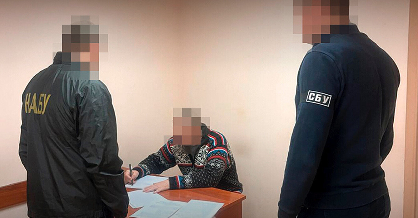 Корупція в закупівлях захисту для танків: ексгендиректора заводу взяли під варту і призначили заставу