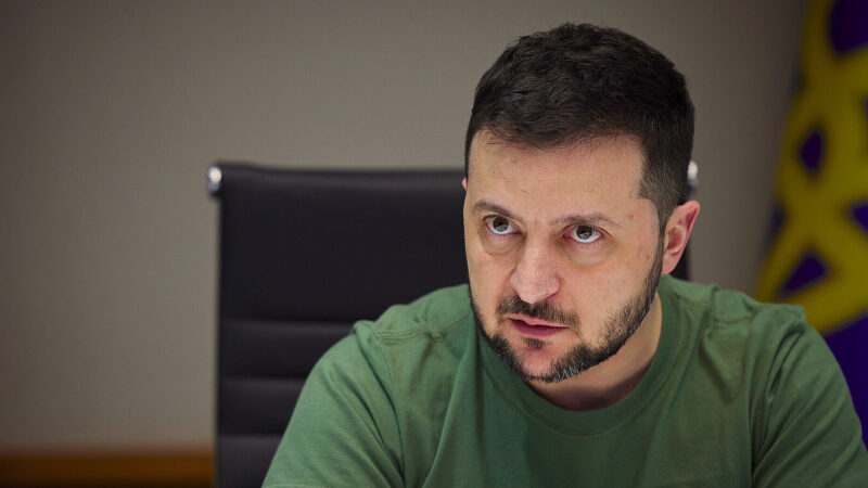 Зеленський може відвідати Лондон у понеділок: чекає доповіді Умєрова