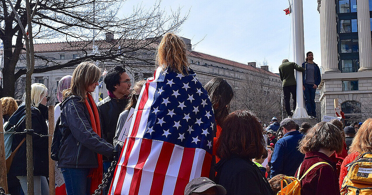 Більшість громадян США підтримує поставки зброї Україні та посилення санкцій проти РФ