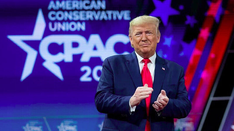 ЗМІ дізналися, як Трамп “розрядив” переговори з Зеленським дзвінком колишньої “Міс Україна”