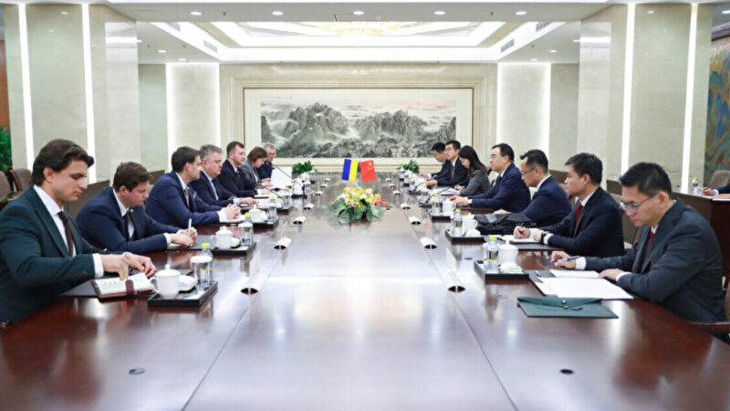 Кислиця у Китаї обговорив російську агресію та досягнення миру