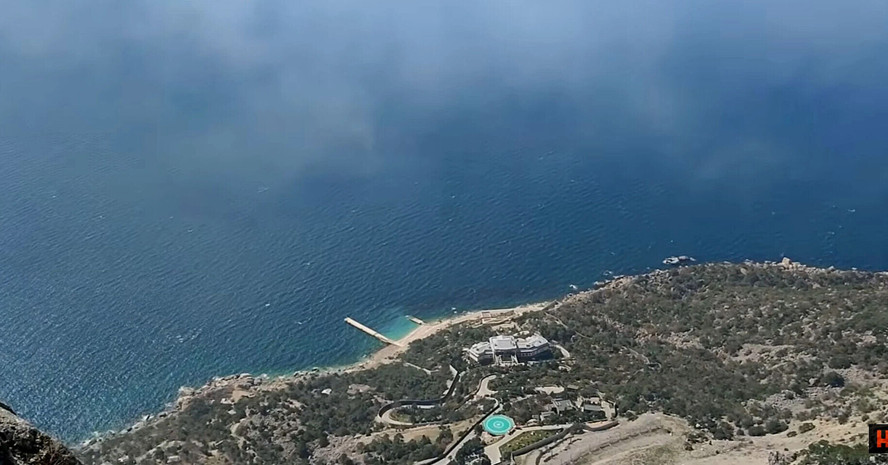 Журналісти знайшли новий палац Путіна в Криму з особистою клінікою