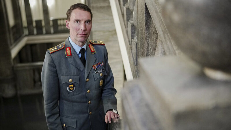 США без попередження припинили поставки певного озброєння в Україну – німецький генерал