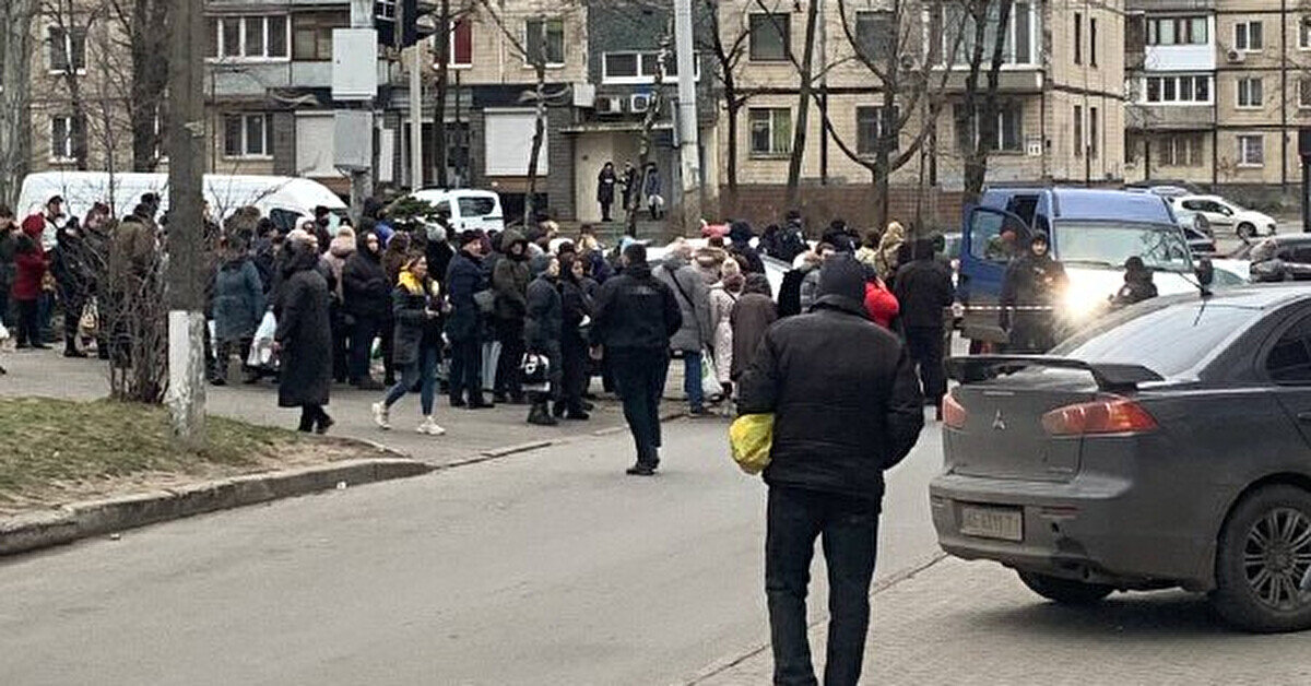 У Дніпрі чоловік поранив ножем двох військових ТЦК, сталася стрілянина