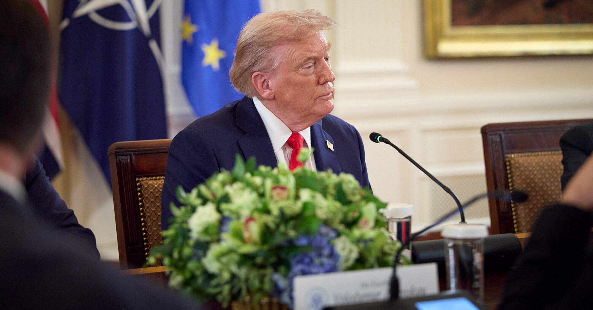 Трамп на різдвяному заході: Нам потрібно повернутися до України, РФ та інших питань