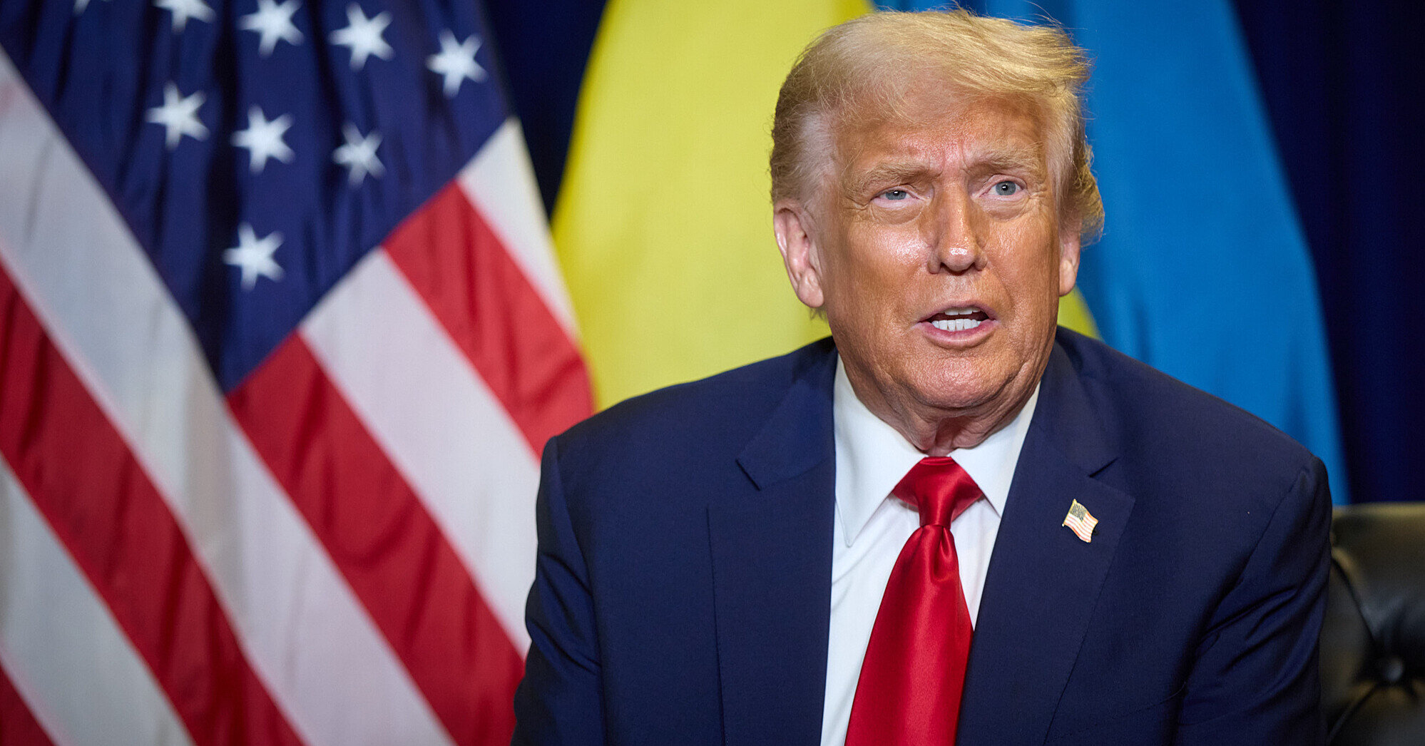 Трамп: Зеленський має бути реалістом, 82% українців вимагають угоди