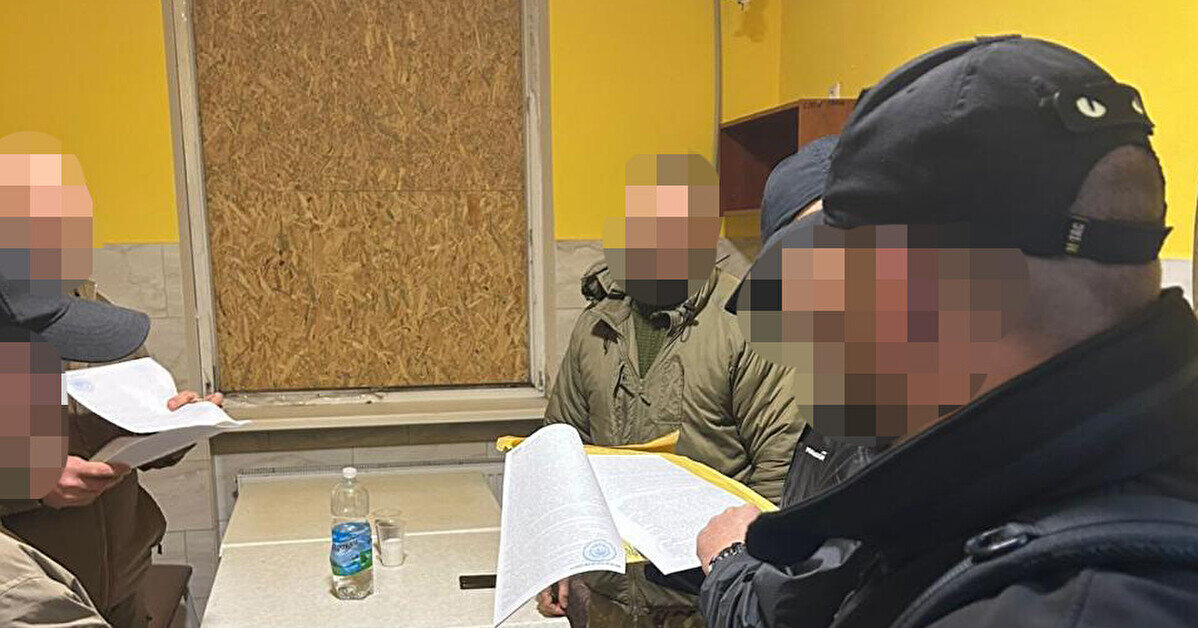 ДБР викрило у Донецькій області військових на системних крадіжках пального