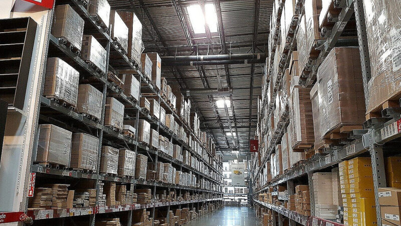 ЄС оголосив про запровадження мита у 3 євро на дрібні посилки