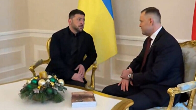 Зеленський прибув на зустріч з Навроцьким до президентського палацу у Варшаві