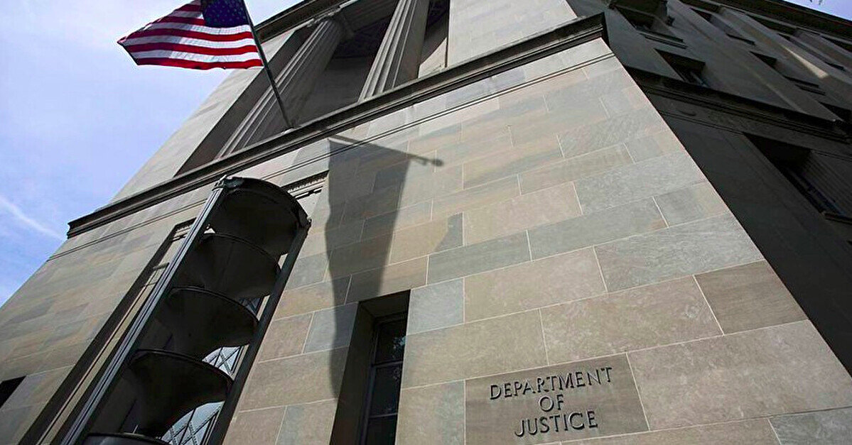 Мін’юст США оприлюднив ще мільйони сторінок документів у справі Епштейна