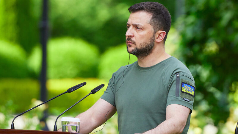 Зеленський висловив співчуття у зв’язку з трагічною пожежею в Швейцарії