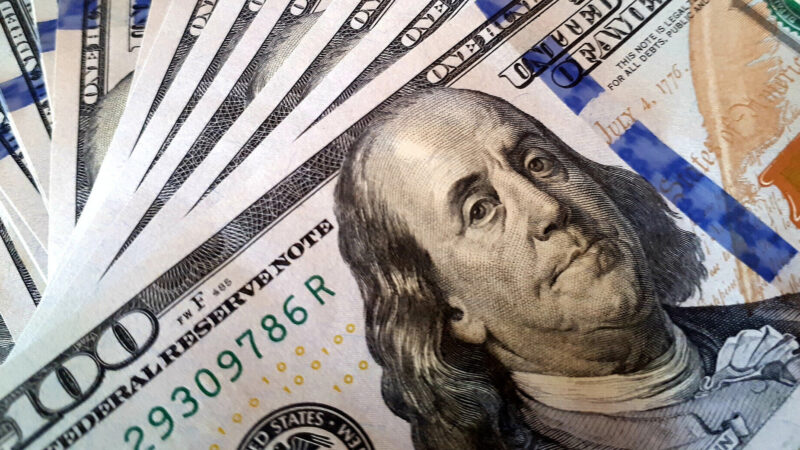 Валютний хаос чи розрахунок НБУ: чому долар зростає без зупинки