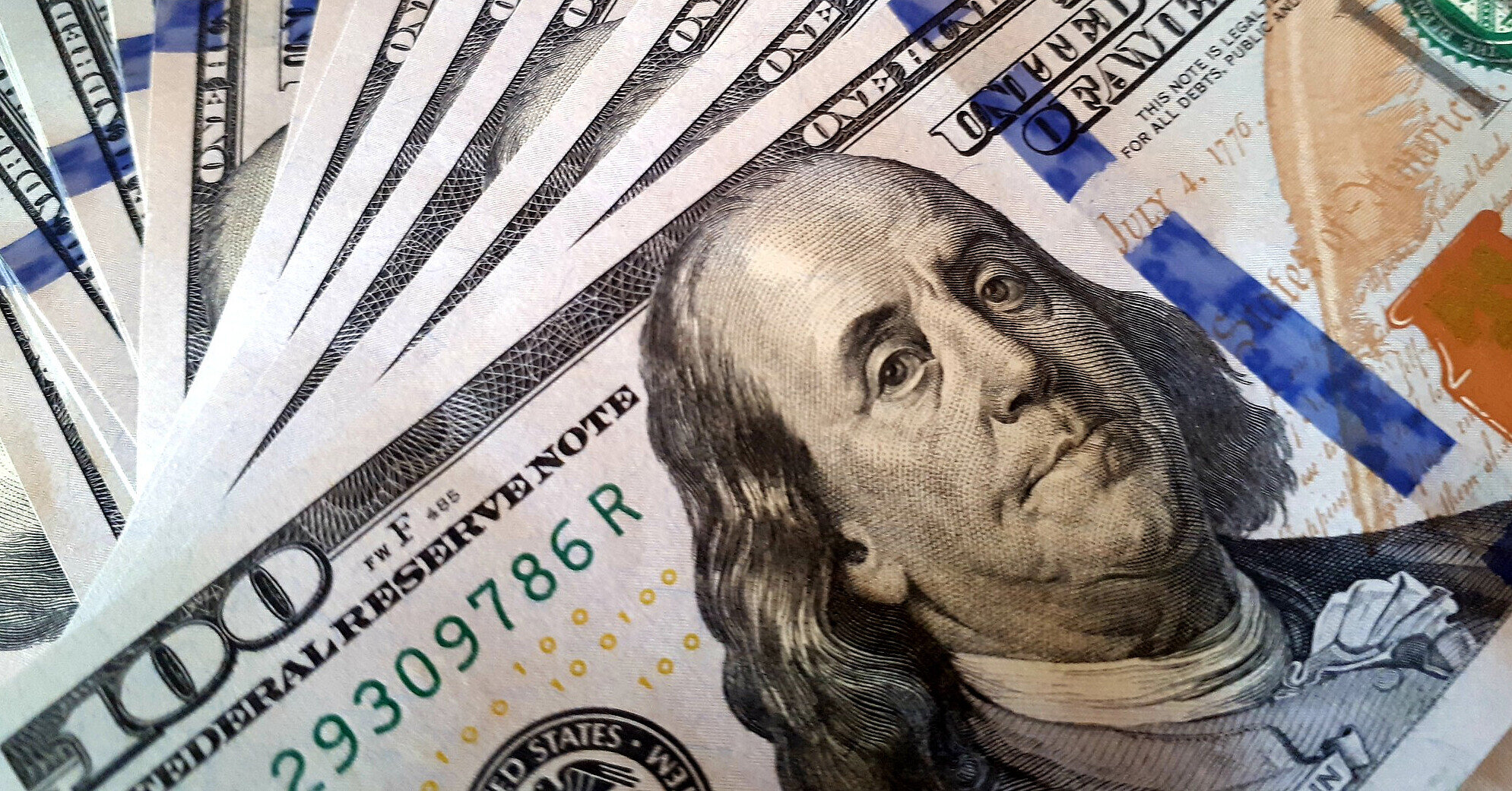 Валютний хаос чи розрахунок НБУ: чому долар зростає без зупинки