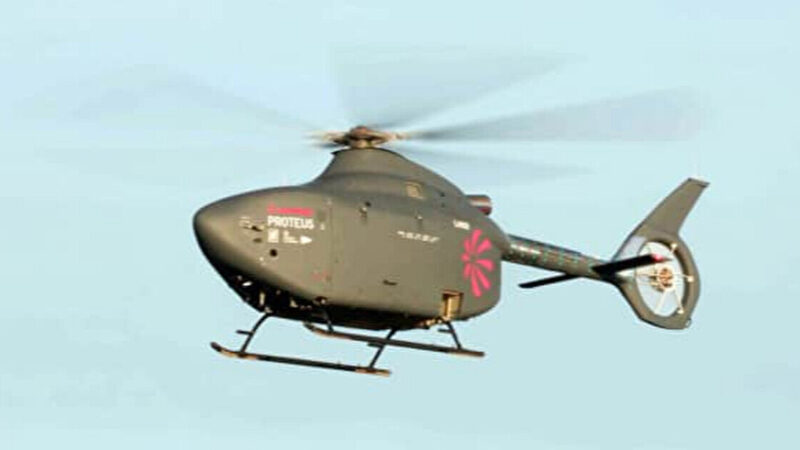 У Британії вперше піднявся в повітря автономний військовий вертоліт