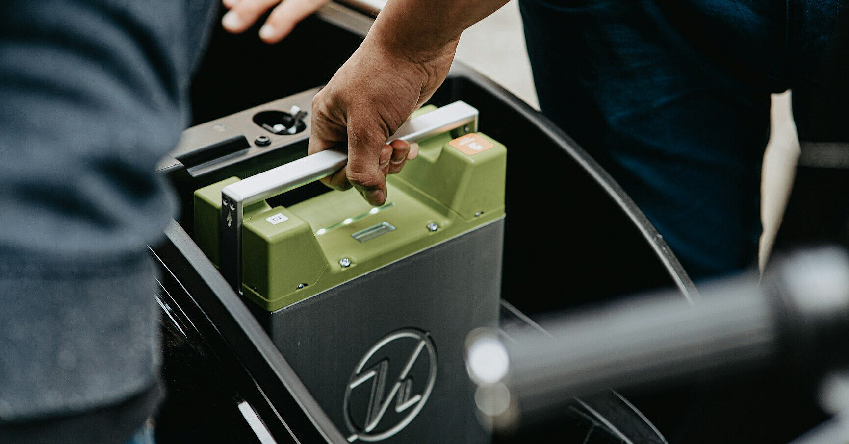 Кабмін спростив ввезення літій-іонних акумуляторів