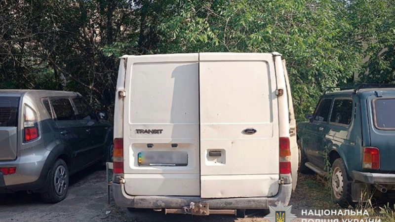 У Дніпрі суд виніс вирок чоловіку, який двічі обікрав один автомобіль