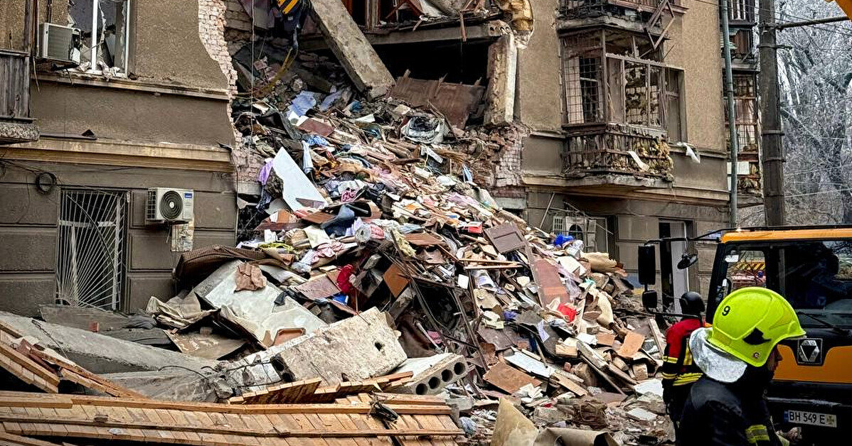 В Одесі з-під завалів дістали тіло ще одного загиблого