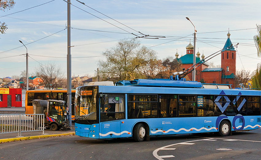 У Дніпрі скорочують кількість трамваїв і тролейбусів: причина