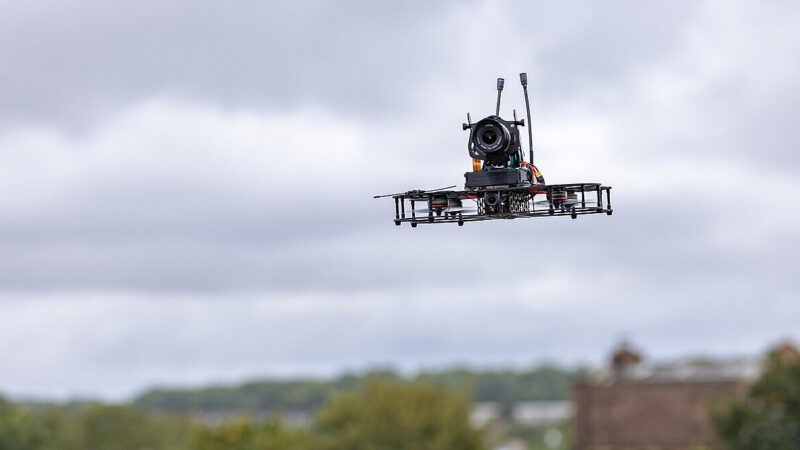 У Китаї випробували дрон-снайпер: показав 100% точність влучання