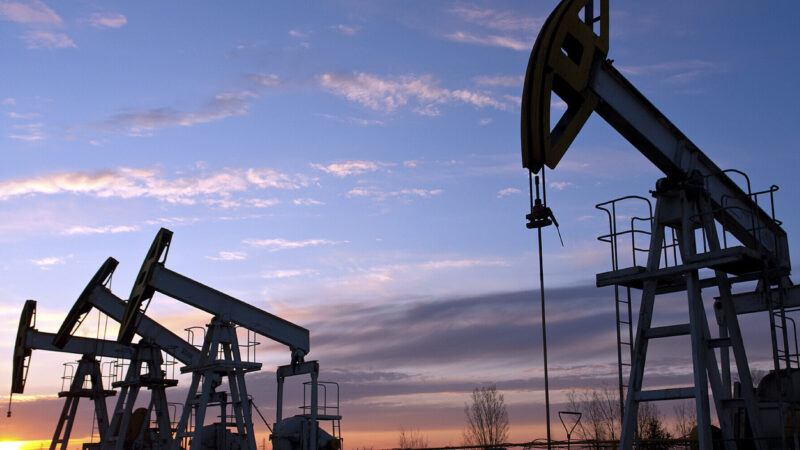 Нафтові доходи РФ скоротилися на 35%, щотижня росіяни втрачають $500 млн – СЗР