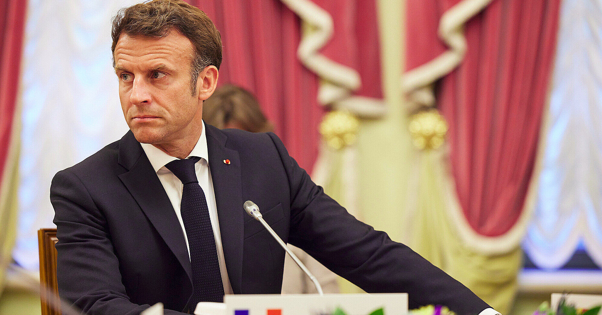 Макрон про зустрічі в Абу-Дабі: європейці мають бути залучені до питань, що їх стосуються