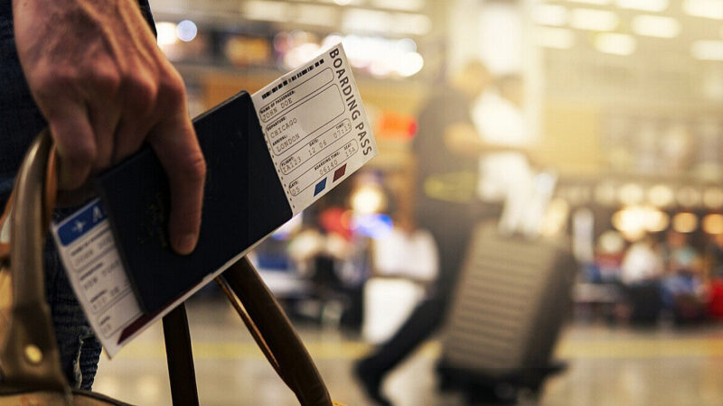 Сотні рейсів скасовані через негоду в одному з найбільших аеропортів Європи