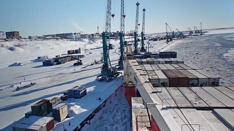 РФ не спроможна обслуговувати свої порти в Арктиці – зовнішня розвідка