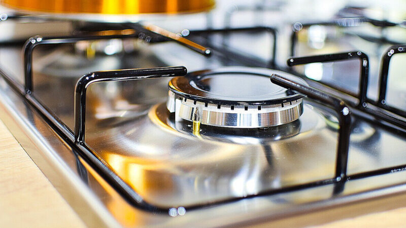 На Львівщині після обстрілу частині абонентів вимкнули газ: Садовий пояснив причину